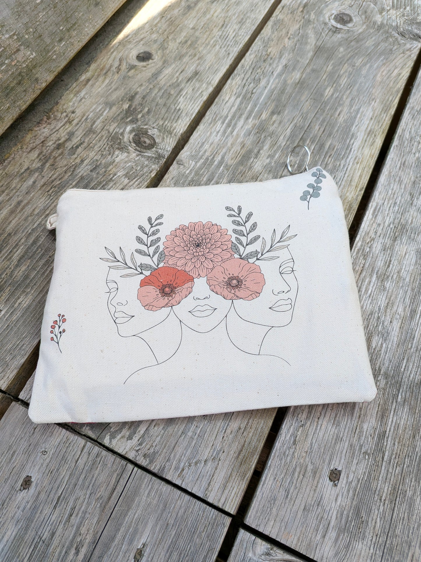La pochette Zip Sororité - 3 femmes - Rose